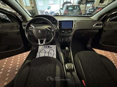 Peugeot 2008 PureTech 82 Active Nero usata Cinisello Balsamo