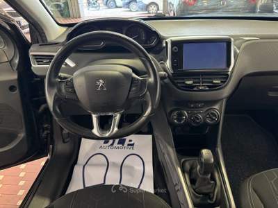 Peugeot 2008 PureTech 82 Active Nero usata Cinisello Balsamo