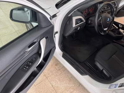 BMW Serie 1 116d 116 116d Urban cv. NAVIGATORE OK NEOPATENTATI Bianco usata Terracina