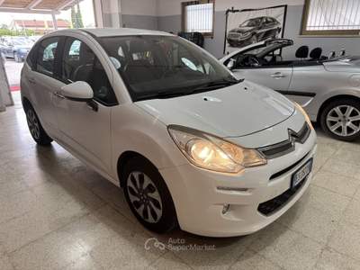 Citroen C3 EXCLUSIVE 1.2 cc. 82 cv. Bianco usata Terracina