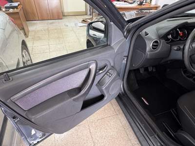 Dacia Duster 1.5 dci Limited U. Navigat. Grigio usata Terracina