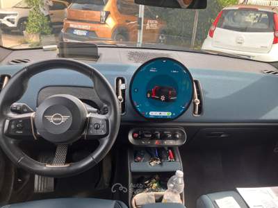 MINI Countryman 1.5 Full Hybrid 170cv Essential Nero usata LIVORNO