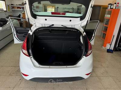 Ford Fiesta 5 porte Bz.- GPL Black & White Edi Bianco usata Terracina