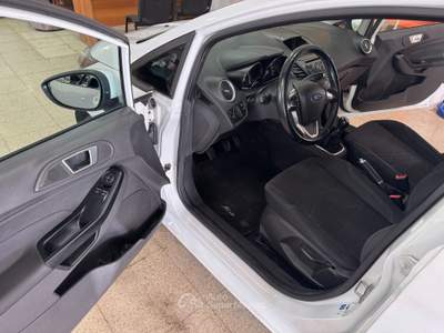 Ford Fiesta 5 porte Bz.- GPL Black & White Edi Bianco usata Terracina