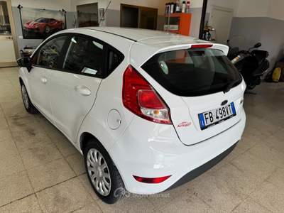 Ford Fiesta 5 porte Bz.- GPL Black & White Edi Bianco usata Terracina