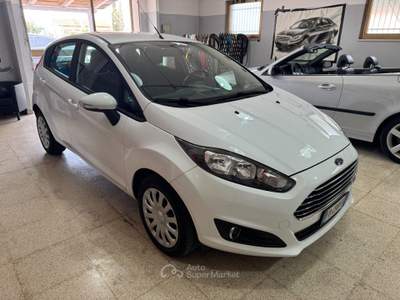 Ford Fiesta 5 porte Bz.- GPL Black & White Edi Bianco usata Terracina