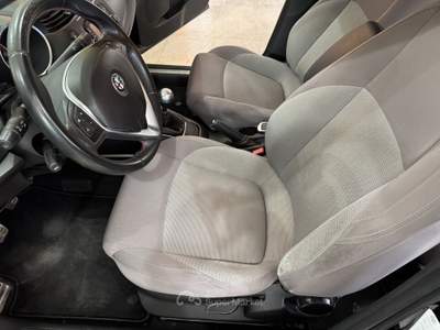 Alfa Romeo Giulietta GIULIETTA 2.0 JTDM-2 Distinctive Nero usata Terracina