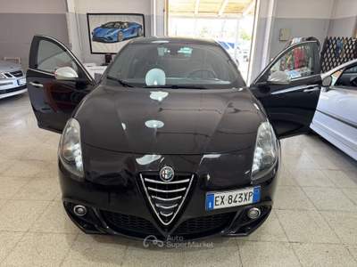 Alfa Romeo Giulietta GIULIETTA 2.0 JTDM-2 Distinctive Nero usata Terracina