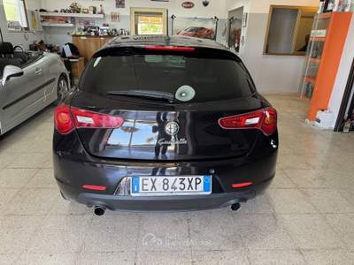 Alfa Romeo Giulietta GIULIETTA 2.0 JTDM-2 Distinctive Nero usata Terracina