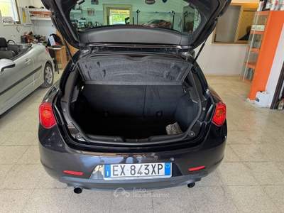 Alfa Romeo Giulietta GIULIETTA 2.0 JTDM-2 Distinctive Nero usata Terracina