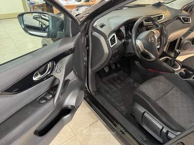 Nissan Qashqai Nissam QASHAI 1.5 dci Tekna NAVIGATORE Nero usata Terracina