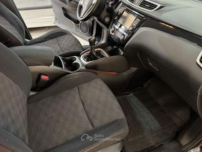 Nissan Qashqai Nissam QASHAI 1.5 dci Tekna NAVIGATORE Nero usata Terracina