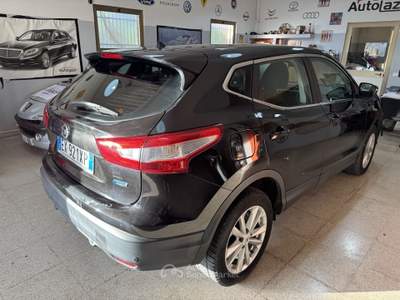 Nissan Qashqai Nissam QASHAI 1.5 dci Tekna NAVIGATORE Nero usata Terracina