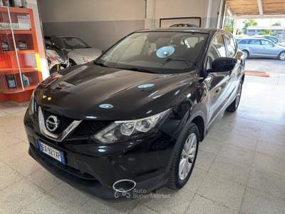 Nissan Qashqai Nissam QASHAI 1.5 dci Tekna NAVIGATORE Nero usata Terracina