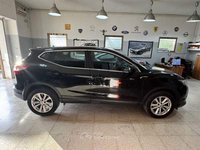 Nissan Qashqai Nissam QASHAI 1.5 dci Tekna NAVIGATORE Nero usata Terracina