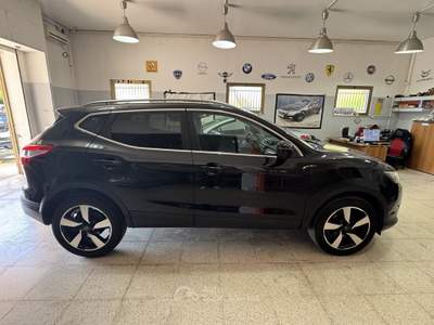 Nissan Qashqai QASHAI 1.6 DCi N-Tech Tetto-Navigatore Nero usata Terracina