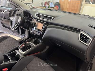 Nissan Qashqai QASHAI 1.6 DCi N-Tech Tetto-Navigatore Nero usata Terracina