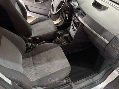 Opel Meriva 16V 100Ccv. Cosmo OK NEOPATENTATI Nero usata Terracina