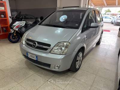 Opel Meriva 16V 100Ccv. Cosmo OK NEOPATENTATI Nero usata Terracina