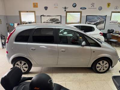 Opel Meriva 16V 100Ccv. Cosmo OK NEOPATENTATI Nero usata Terracina