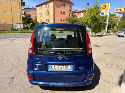 Toyota Yaris Yaris Verso 1.3 Sol, ADATTA A NEOPATENTATI Blu/Azzurro usata Crevalcore