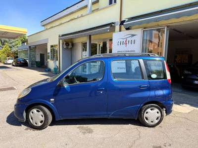 Toyota Yaris Yaris Verso 1.3 Sol, ADATTA A NEOPATENTATI Blu/Azzurro usata Crevalcore