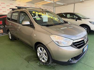 Dacia Lodgy 7 POSTI 1.5 DIESEL 110CV Oro usata Giugliano