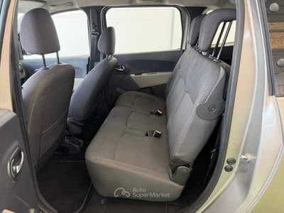 Dacia Lodgy 7 POSTI 1.5 DIESEL 110CV Oro usata Giugliano