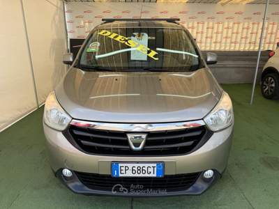 Dacia Lodgy 7 POSTI 1.5 DIESEL 110CV Oro usata Giugliano