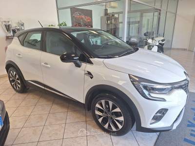 Renault Captur Blue dCi 95 CV Intens Bianco usata Castel Gandolfo