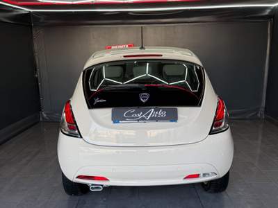 Lancia Ypsilon 1.3 Multijet 95 CV Platinum 2016 Beige usata Teverola