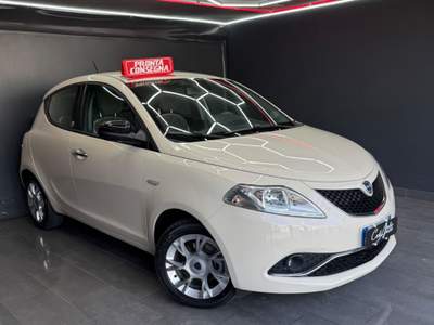 Lancia Ypsilon 1.3 Multijet 95 CV Platinum 2016 Beige usata Teverola