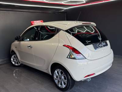 Lancia Ypsilon 1.3 Multijet 95 CV Platinum 2016 Beige usata Teverola