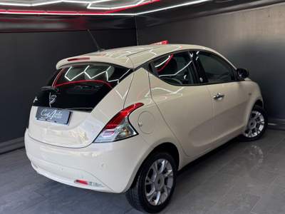 Lancia Ypsilon 1.3 Multijet 95 CV Platinum 2016 Beige usata Teverola