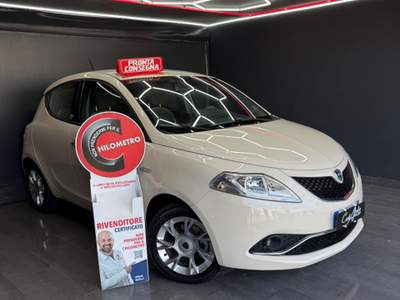 Lancia Ypsilon 1.3 Multijet 95 CV Platinum 2016 Beige usata Teverola