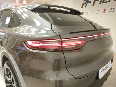 Porsche Cayenne  3.0 v6 e-hybrid Grigio usata Civitanova Marche