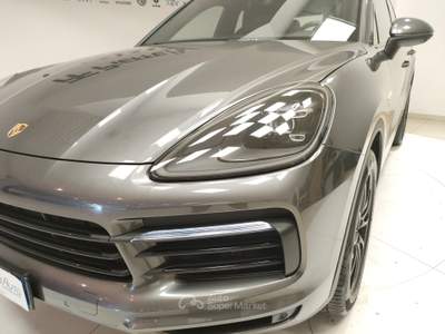 Porsche Cayenne  3.0 v6 e-hybrid Grigio usata Civitanova Marche