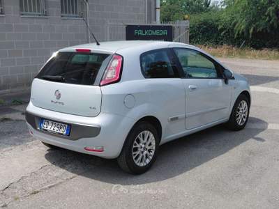 Fiat Punto Evo 3p 1.2 Dynamic 69 cv (Neopatentati) Bianco usata Bernate Ticino