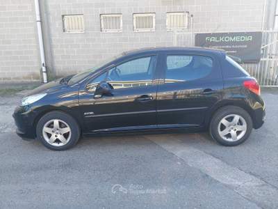 Peugeot 207 1.4 8v 5p Energie Sport (Neopatentati) UNICO PROPRIETARIO Nero usata Bernate Ticino
