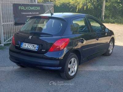 Peugeot 207 1.4 8v 5p Energie Sport (Neopatentati) UNICO PROPRIETARIO Nero usata Bernate Ticino