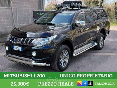 Mitsubishi L200 2.4d Double cab hard top 181cv UNICO PROPRIETARIO Nero usata Bernate Ticino