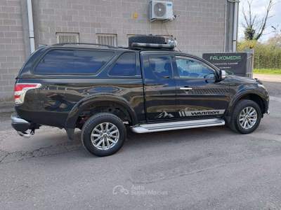 Mitsubishi L200 2.4d Double cab hard top 181cv UNICO PROPRIETARIO Nero usata Bernate Ticino