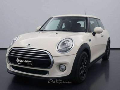 MINI 1.5 Cooper D Hype 5 1.5 Business 5p auto Bianco usata Civitavecchia
