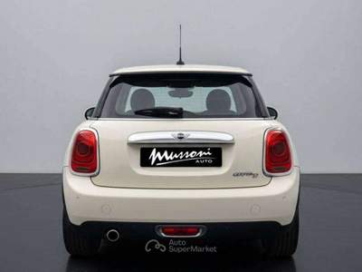 MINI 1.5 Cooper D Hype 5 1.5 Business 5p auto Bianco usata Civitavecchia