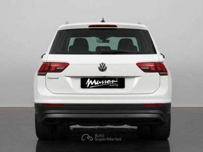 Volkswagen Tiguan 1.6 tdi Business 115cv Bianco usata Civitavecchia
