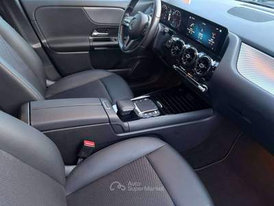 Mercedes-Benz GLA Business Extra auto Nero usata Civitavecchia