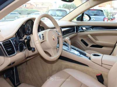 Porsche Panamera 3.0 250cv Nero usata Civitavecchia