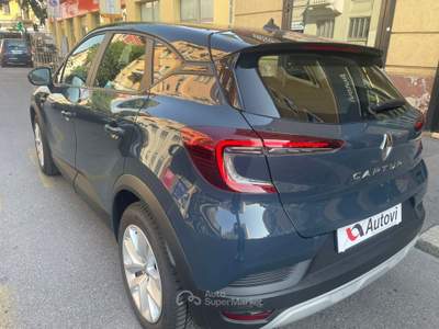 Renault Captur 1.6 E-Tech full hybrid Equilibre 145cv auto (PROMO) Grigio usata Milano