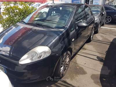 Fiat Grande Punto frizione, distribuzione tagliando e gomme nuove Nero usata Treviglio