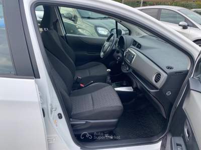 Toyota Yaris 1.4 D-4D 5 porte Active Bianco usata Sinalunga
